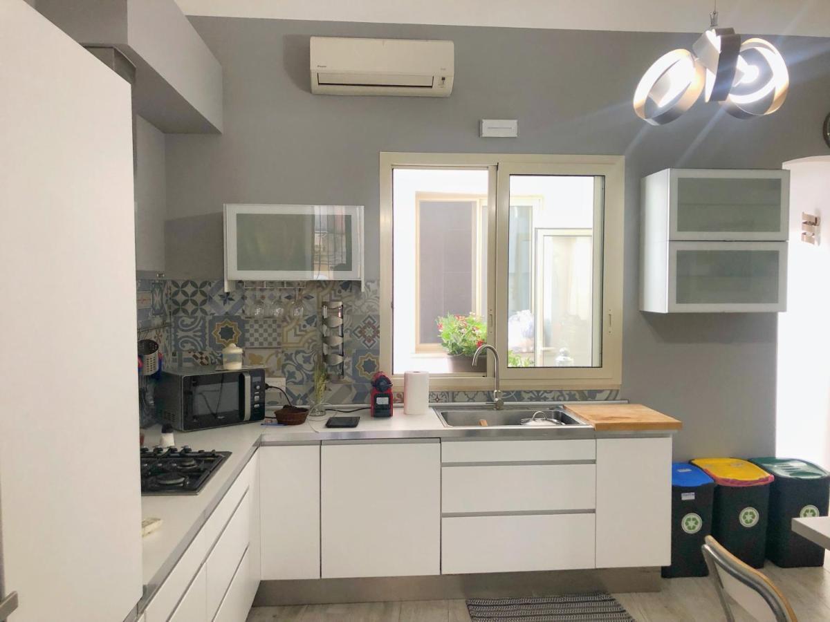 Apartment Alfonzetti-5 Min Walk To Central Train And Bus Station Катания Екстериор снимка
